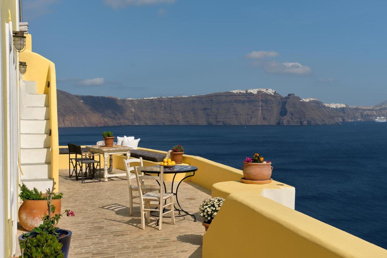 Ilivatos - Elegant Villa On The Caldera'S Edge Oia  Extérieur photo