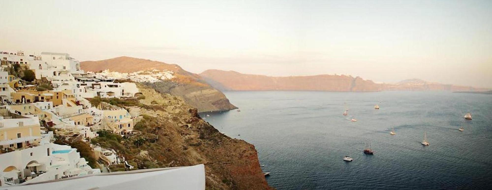 Ilivatos - Elegant Villa On The Caldera'S Edge Oia  Extérieur photo