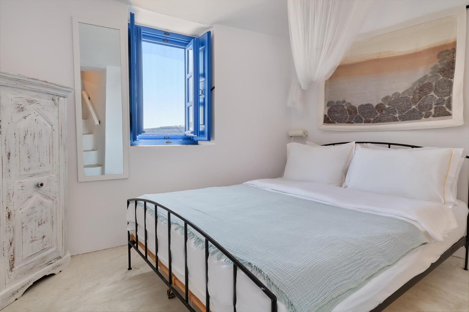 Ilivatos - Elegant Villa On The Caldera'S Edge Oia  Extérieur photo