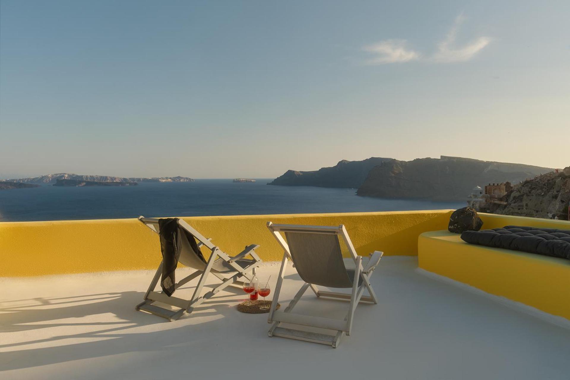 Ilivatos - Elegant Villa On The Caldera'S Edge Oia  Extérieur photo