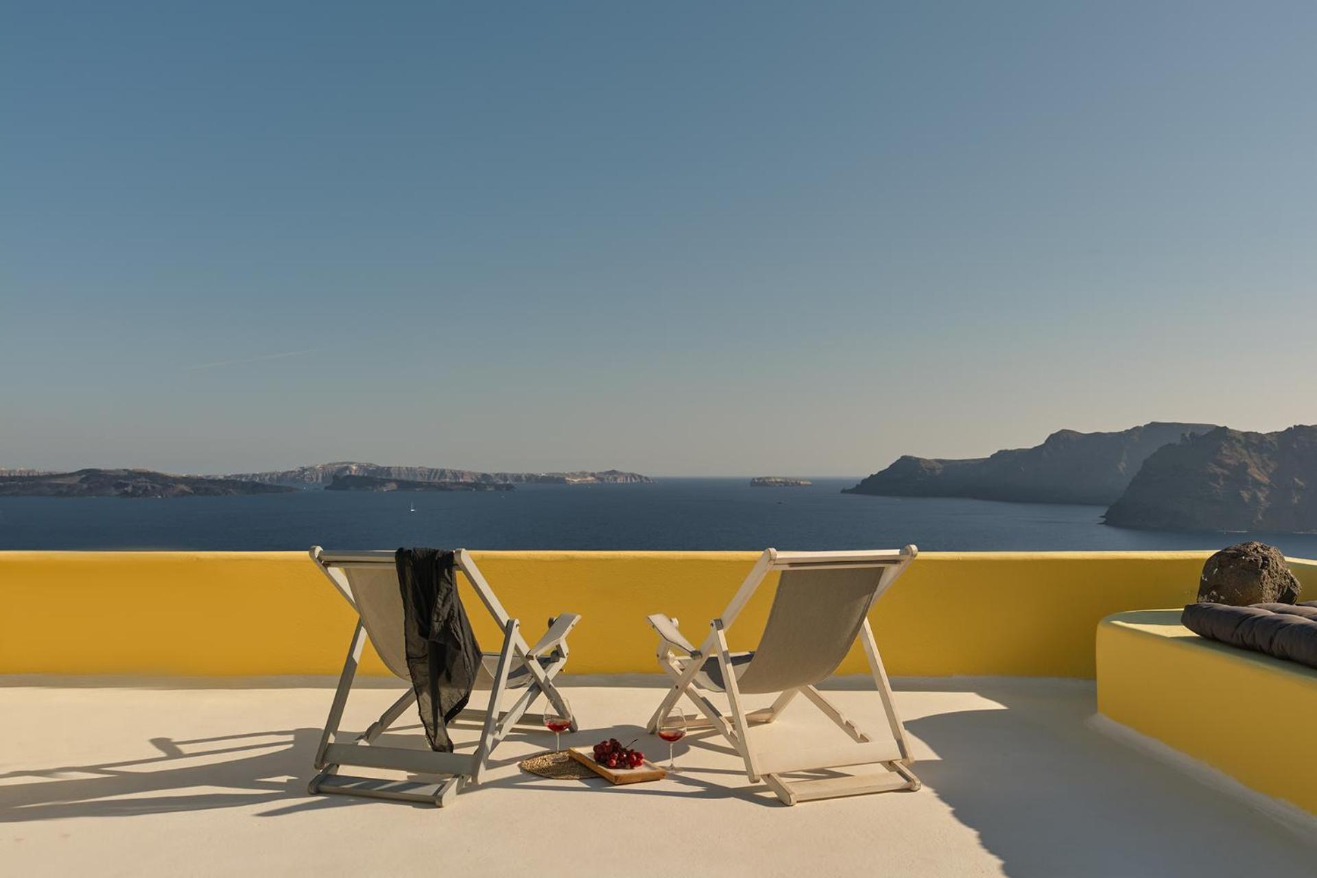 Ilivatos - Elegant Villa On The Caldera'S Edge Oia  Extérieur photo