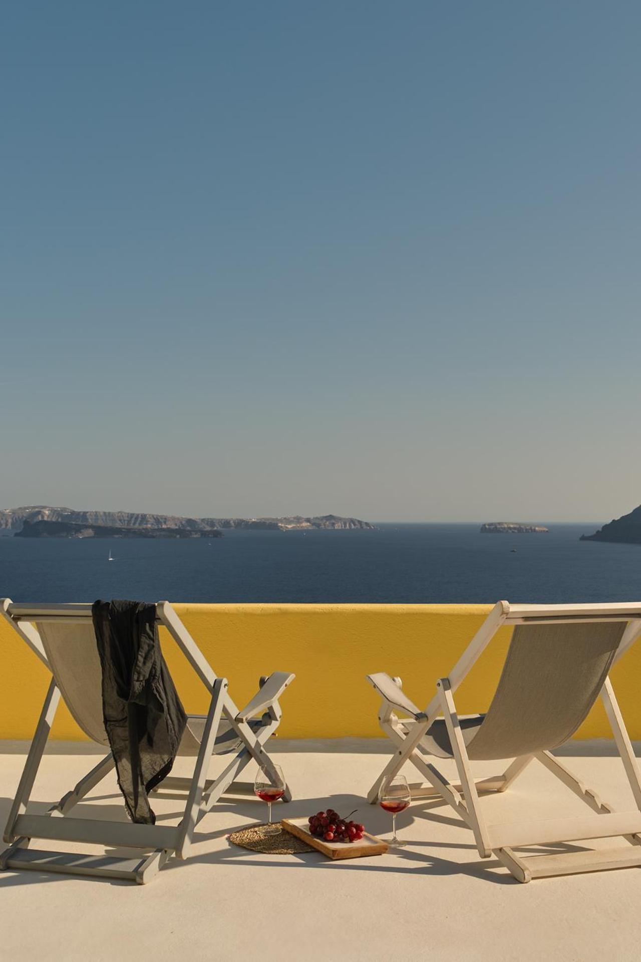 Ilivatos - Elegant Villa On The Caldera'S Edge Oia  Extérieur photo
