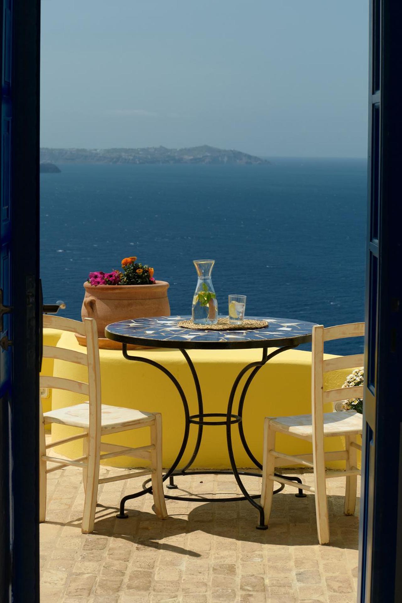 Ilivatos - Elegant Villa On The Caldera'S Edge Oia  Extérieur photo