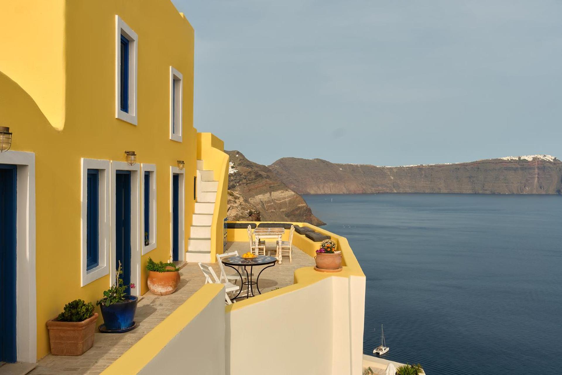 Ilivatos - Elegant Villa On The Caldera'S Edge Oia  Extérieur photo