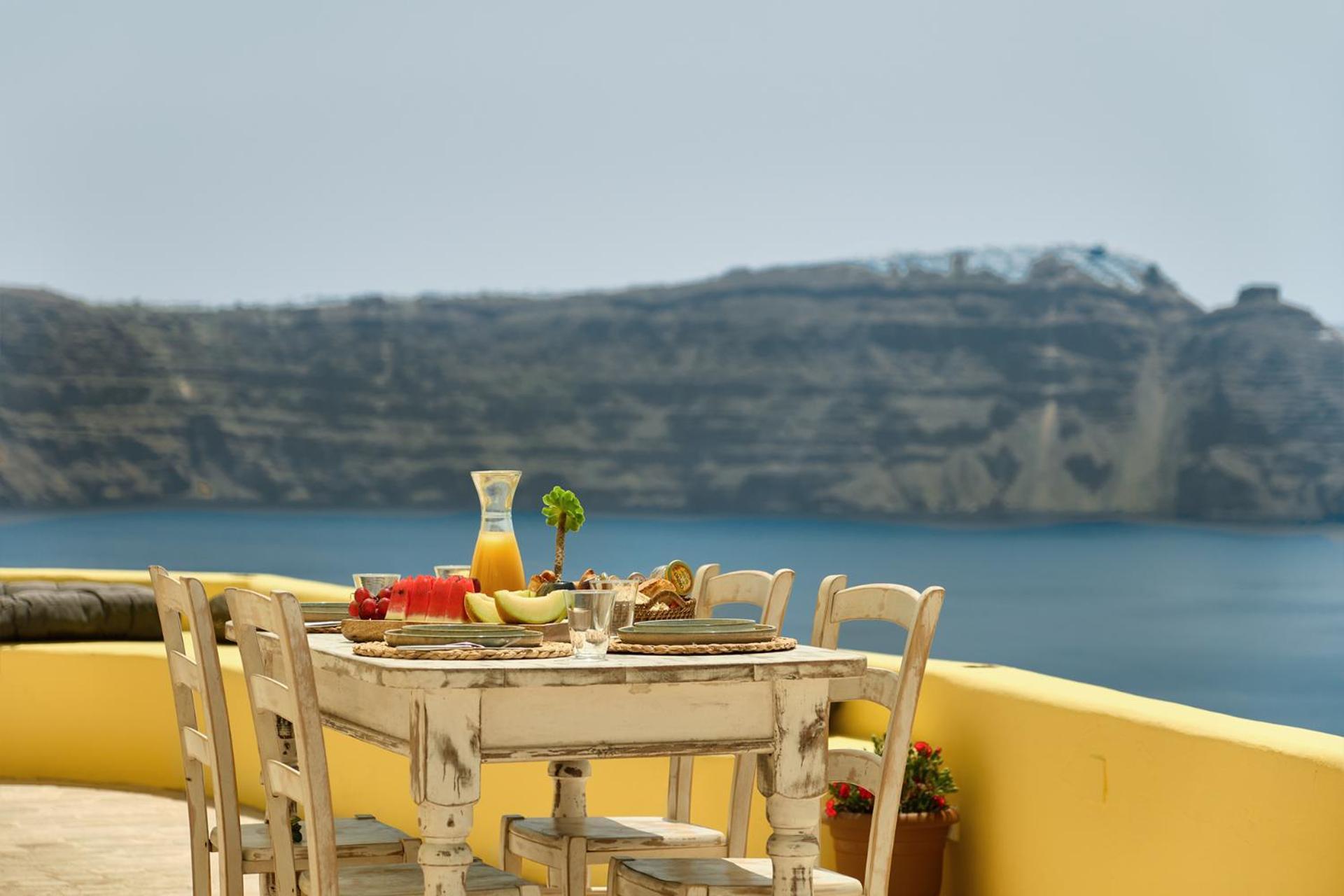 Ilivatos - Elegant Villa On The Caldera'S Edge Oia  Extérieur photo